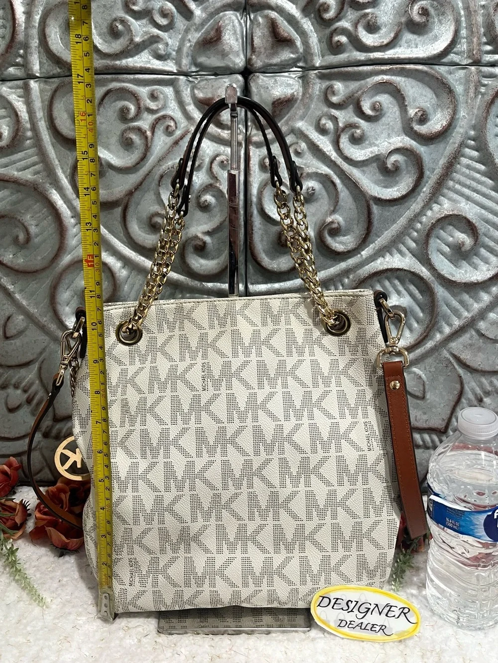MICHAEL Kors Jet Set Vanilla Signature Logo Slim Bag